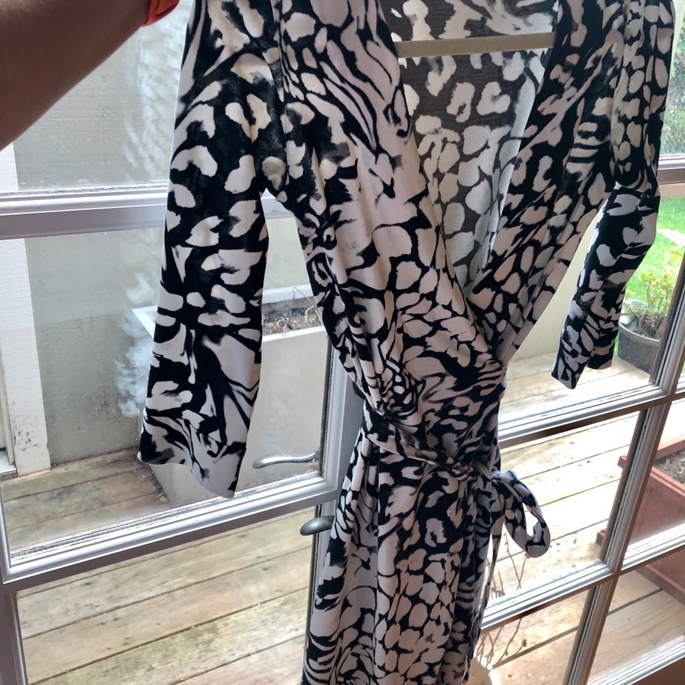 Dvf Wrap Dress - image 5